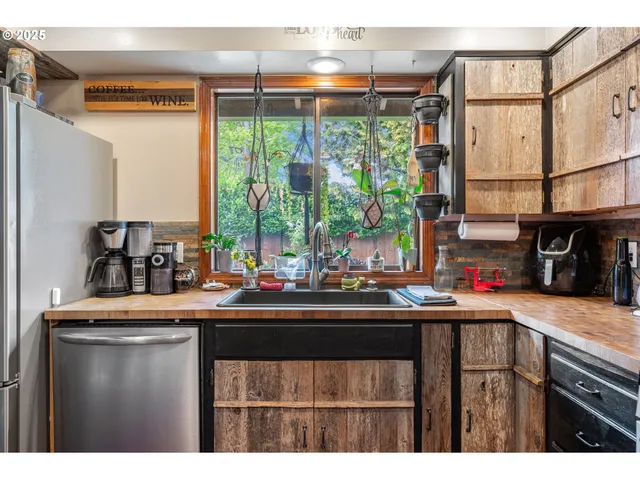 $499,000 | 39355 Glover Court, Sandy, OR 97055