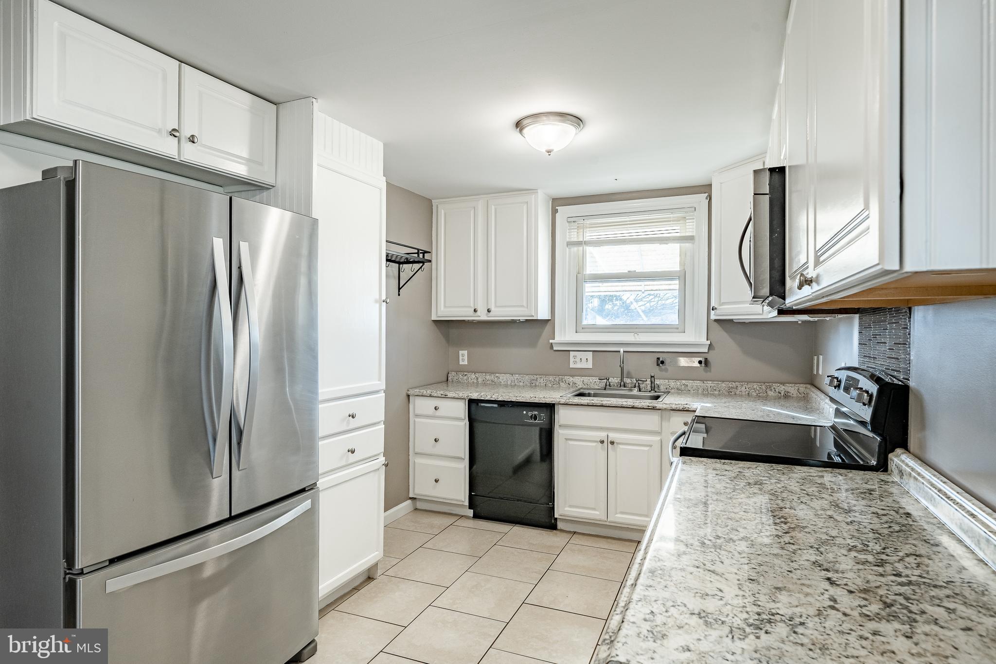 712 South York Road Hatboro, PA 19040 - Photo 15 of 37