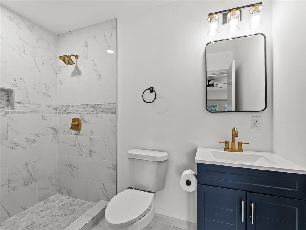 326 Bluebonnet Trail Garland, TX 75043 - Photo 16 of 25