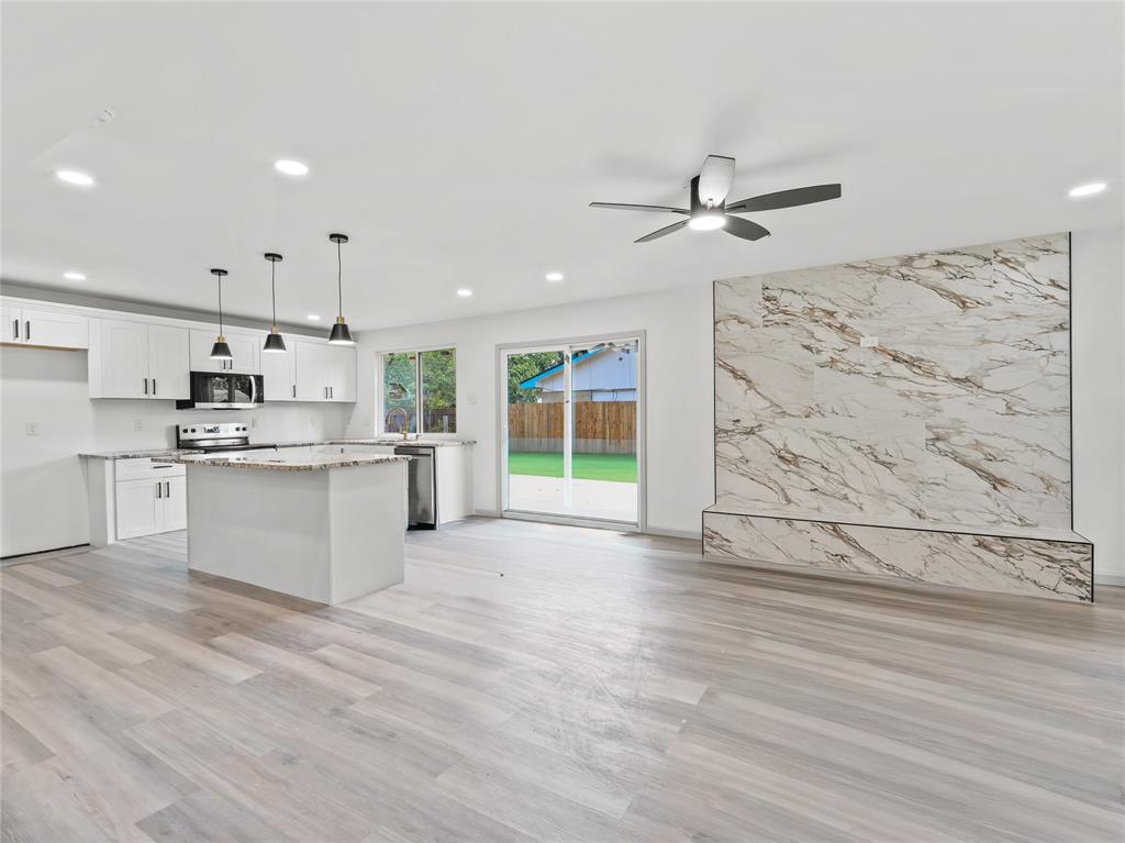 326 Bluebonnet Trail Garland, TX 75043 - Photo 3 of 25