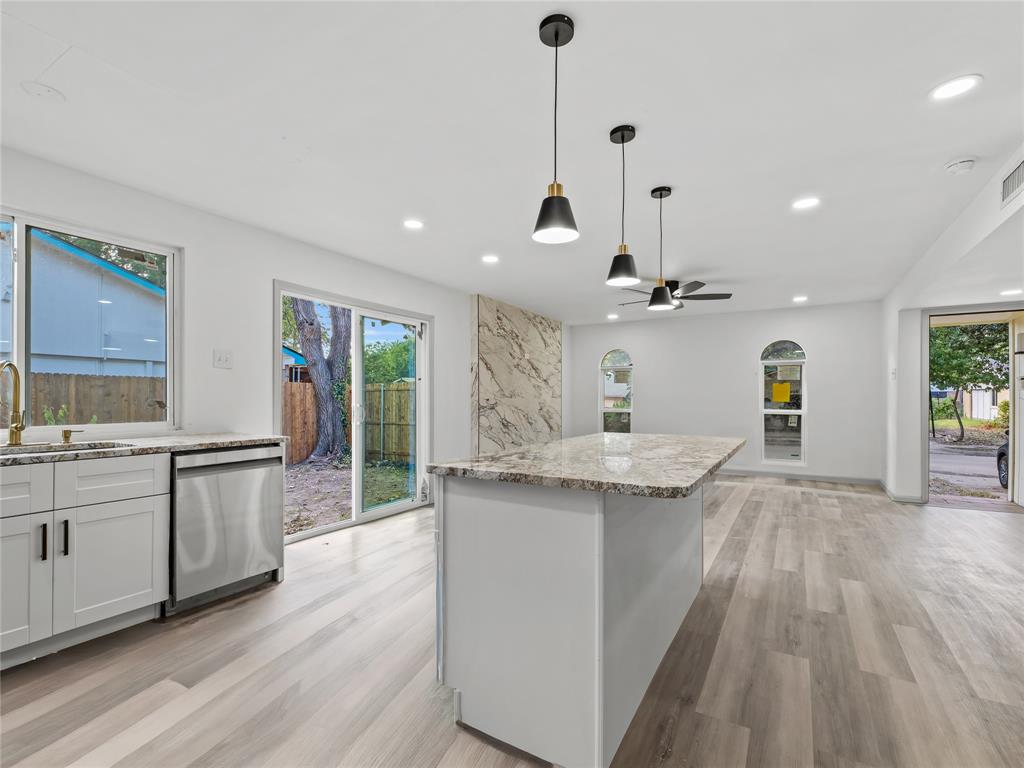 326 Bluebonnet Trail Garland, TX 75043 - Photo 4 of 25