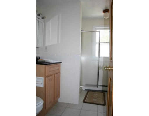 35 Orourke Path Newton, MA 02459 - Photo 5 of 12