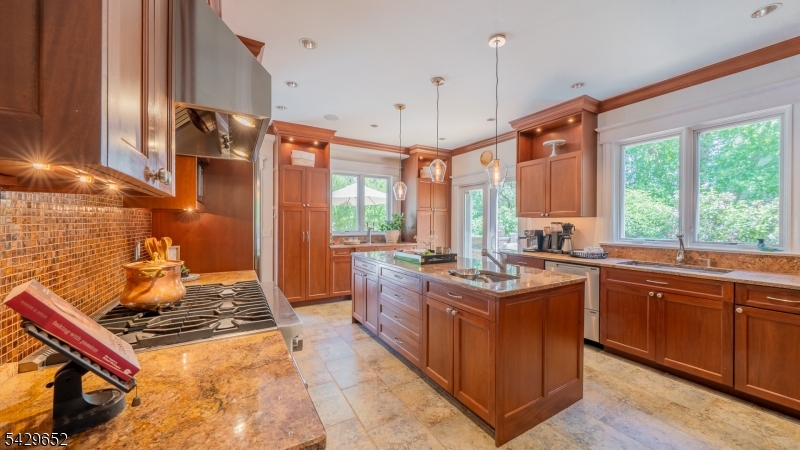 15 Brunswick Road Montclair, NJ 07042 - Photo 18 of 50