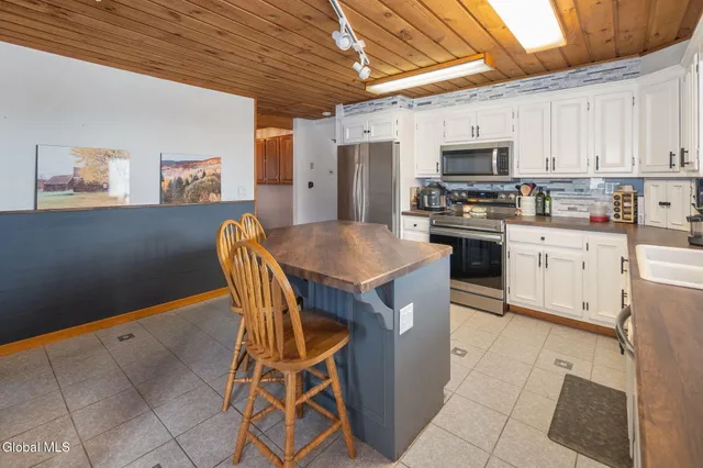 $418,000 | 929 Patria Road, Fulton, NY 12187