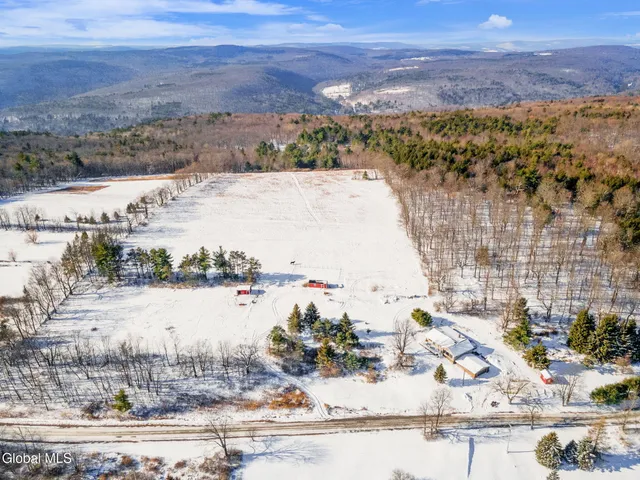 $418,000 | 929 Patria Road, Fulton, NY 12187