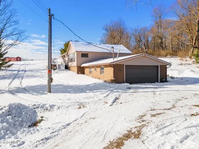 $418,000 | 929 Patria Road, Fulton, NY 12187