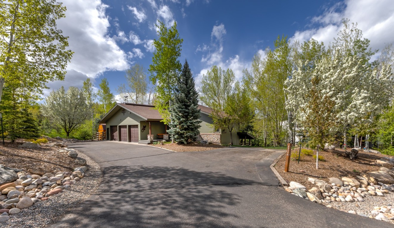 1215 Ridge View Drive Steamboat Springs, CO 80487 - Photo 25 of 30 Spacious Driveway, dedicated apartment parking space