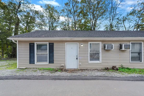 $450,000 | 185 Oak Street, Clarksville, TN 37042