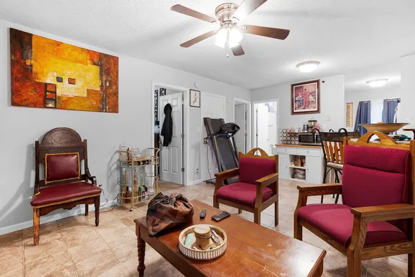 $450,000 | 185 Oak Street, Clarksville, TN 37042