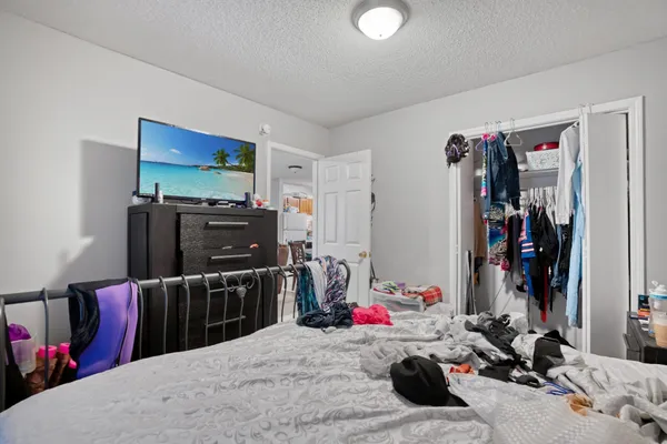 $450,000 | 185 Oak Street, Clarksville, TN 37042