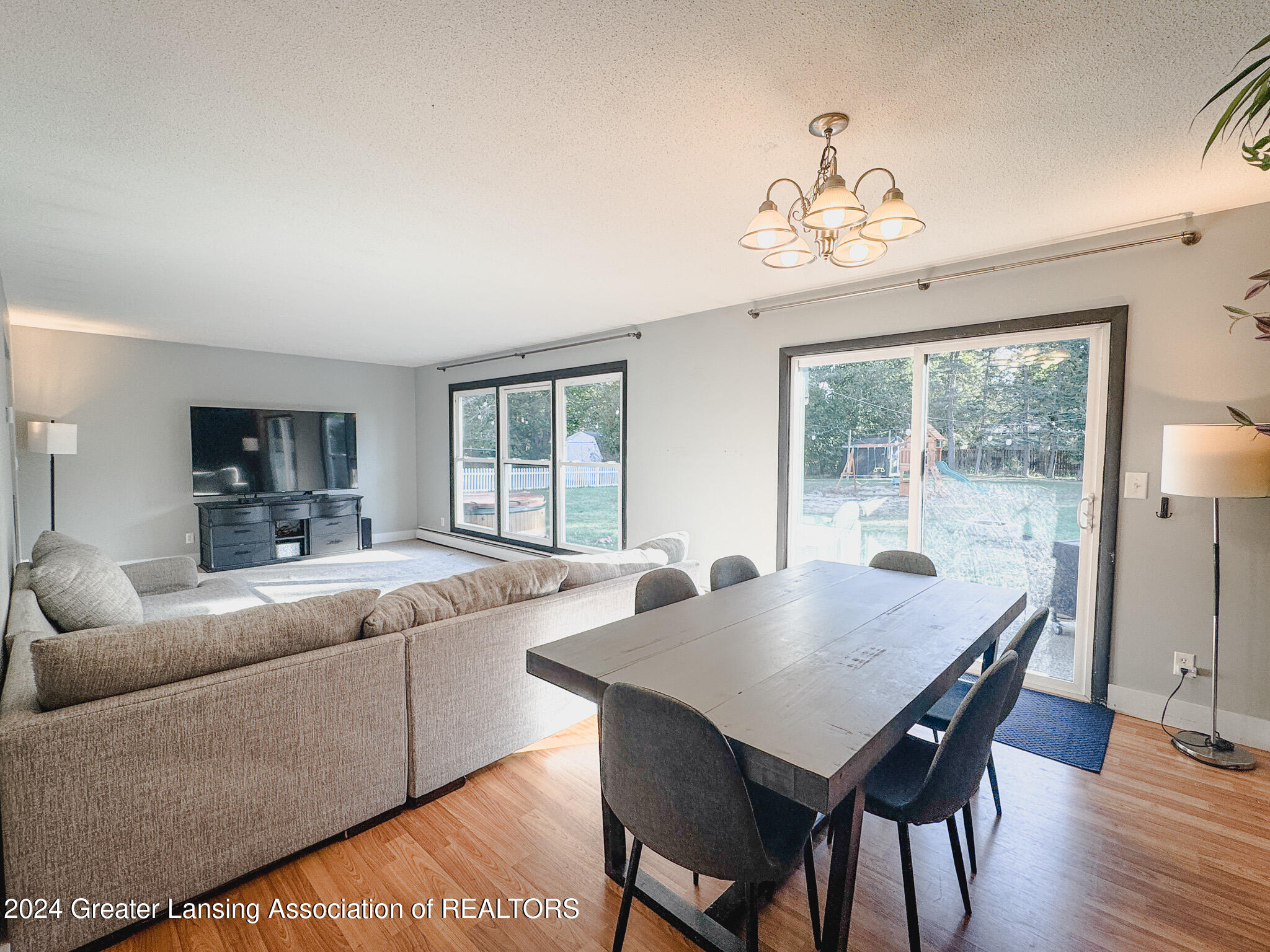 4498 Quarterline Road Muskegon, MI 49444 - Photo 17 of 51 Living Room