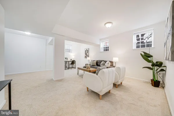 $3,700 | 3701 39th Street Northwest, Unit A181, Washington, DC 20016