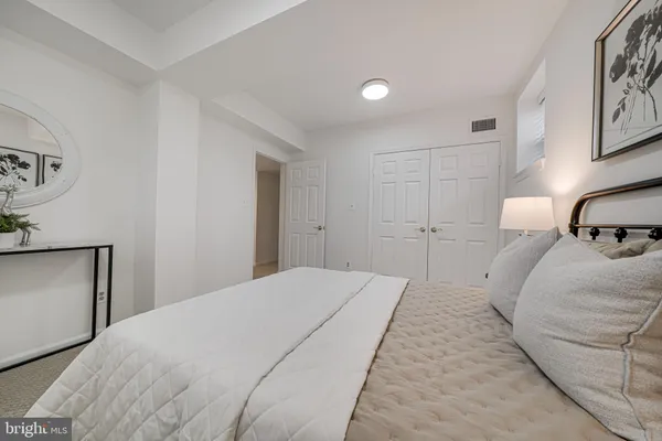 $3,700 | 3701 39th Street Northwest, Unit A181, Washington, DC 20016