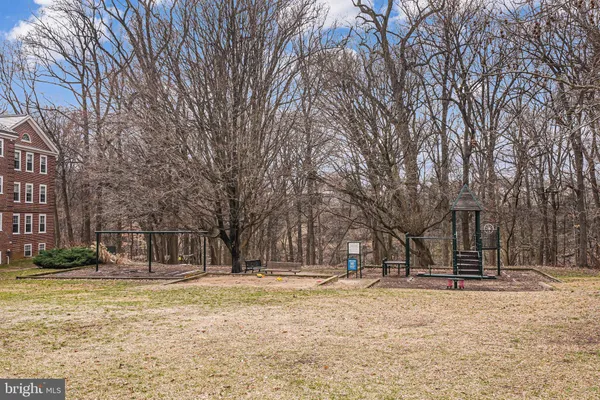 $3,700 | 3701 39th Street Northwest, Unit A181, Washington, DC 20016