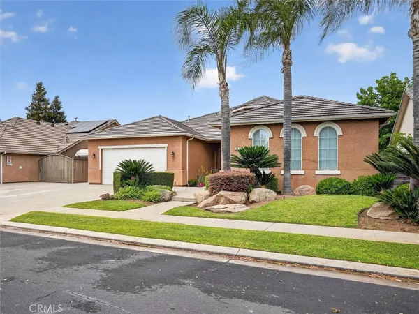 $630,000 | 2927 Browning Avenue, Clovis, CA 93611