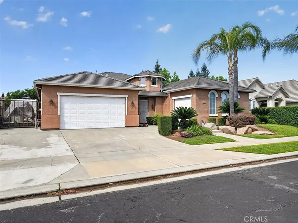 $630,000 | 2927 Browning Avenue, Clovis, CA 93611