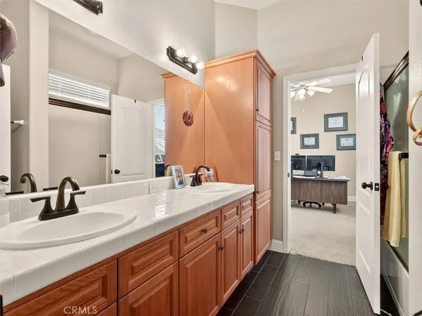 $630,000 | 2927 Browning Avenue, Clovis, CA 93611