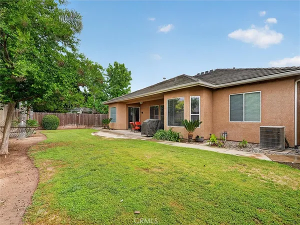 $630,000 | 2927 Browning Avenue, Clovis, CA 93611