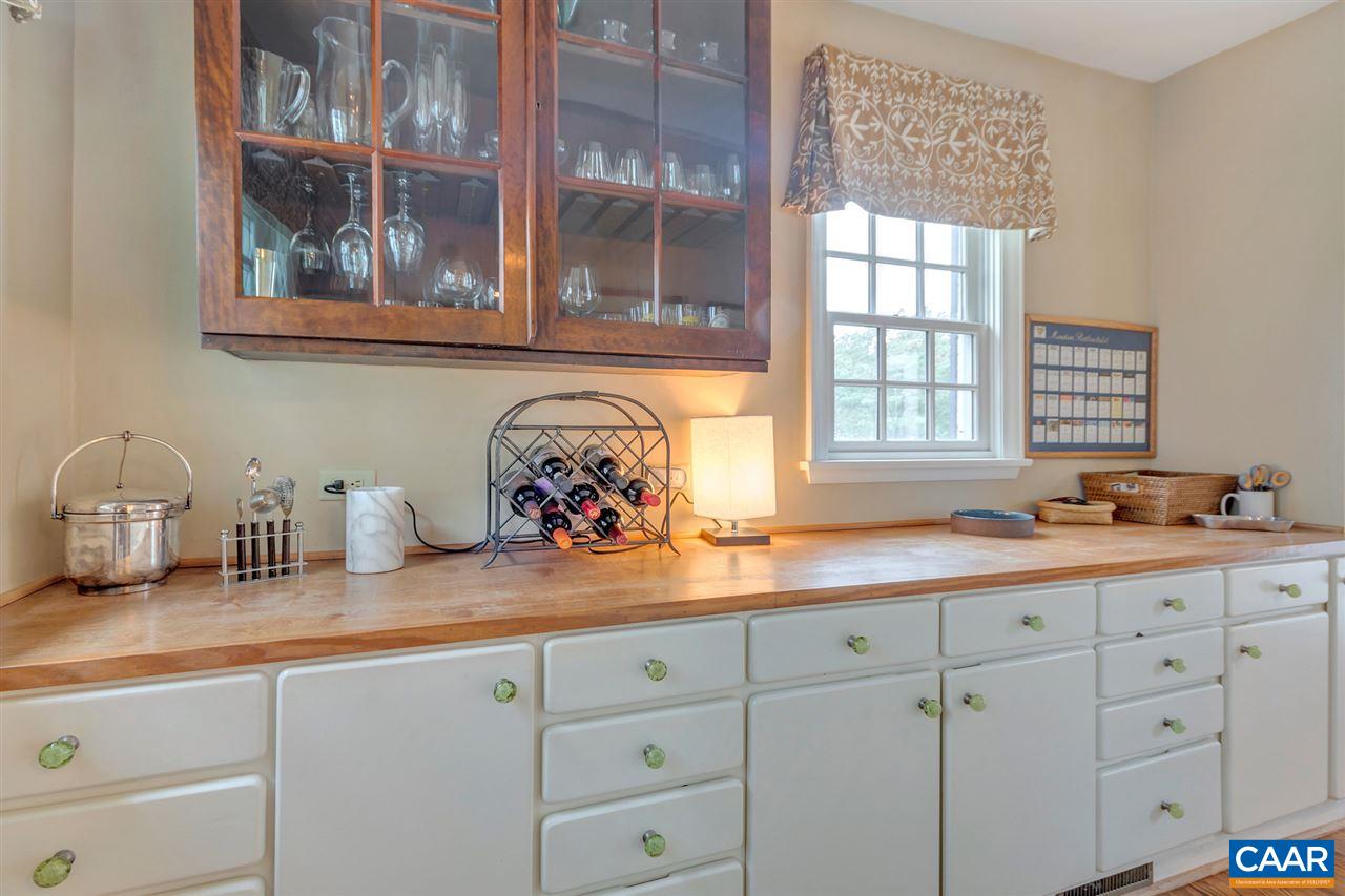 2015 Spottswood Road Charlottesville, VA 22903 - Photo 15 of 41 Coat hooks, built-ins and washer and dryer hookup in this area too!