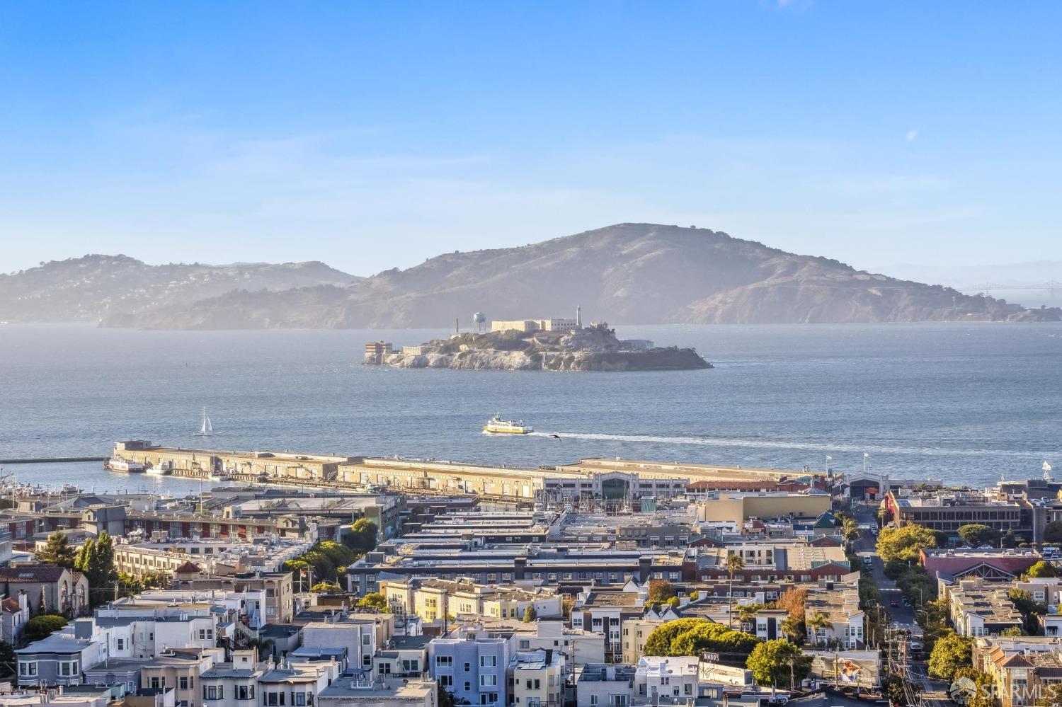 900 Green Street, Unit 600 San Francisco, CA 94133 - Photo 19 of 50 a view of a city with a lake view