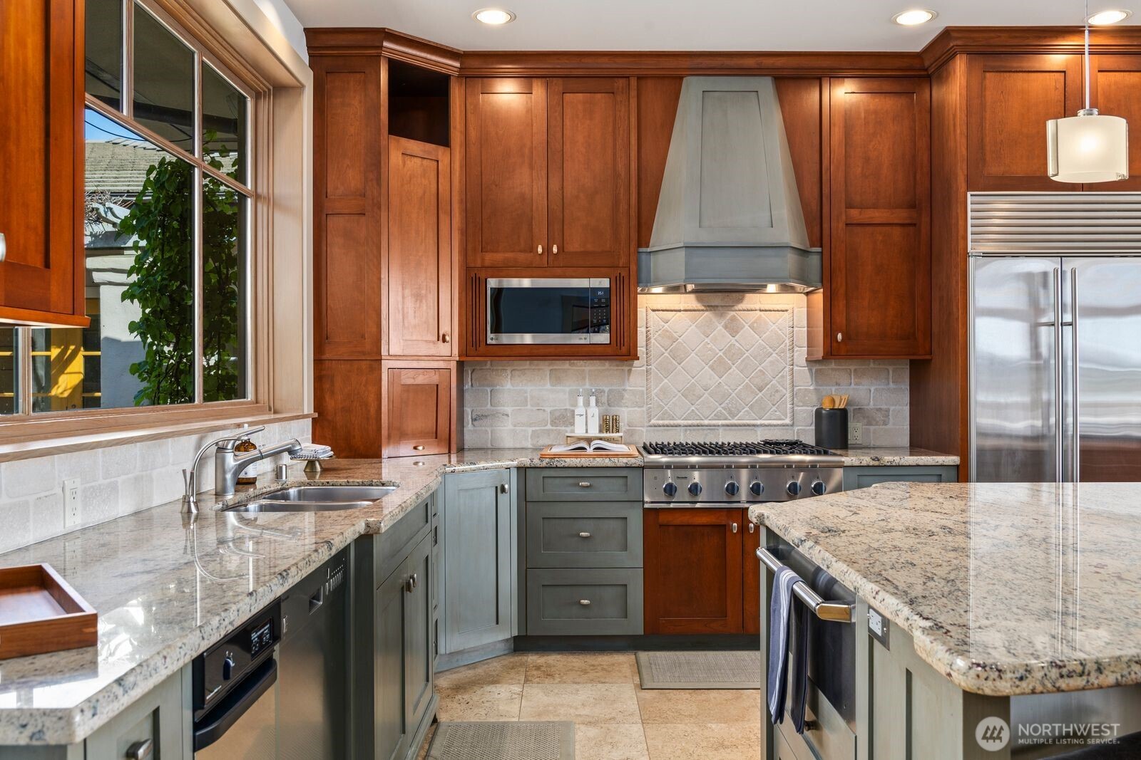 15283 Gibralter Road Anacortes, WA 98221 - Photo 16 of 40