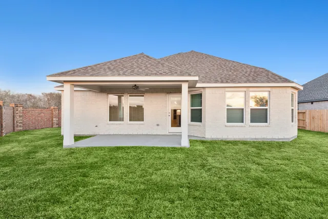 $362,990 | 3625 Moraine Lk Drive, Santa Fe, TX 77510