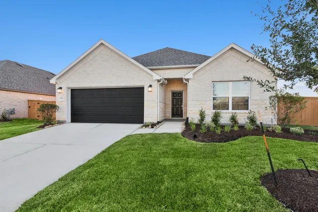 $362,990 | 3625 Moraine Lk Drive, Santa Fe, TX 77510