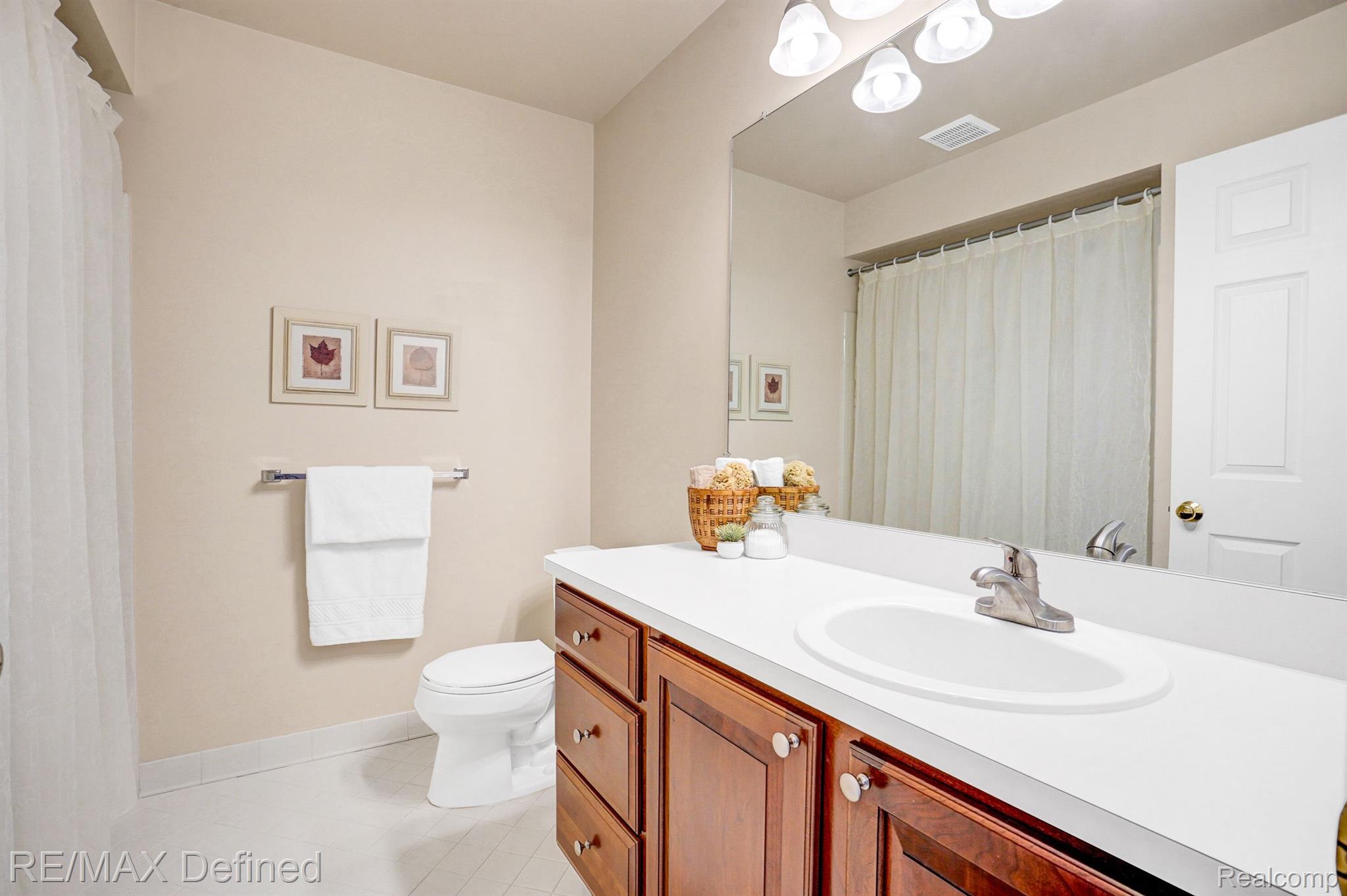 3260 Fulham Drive Rochester, MI 48309 - Photo 26 of 42 Gallery Image 26
