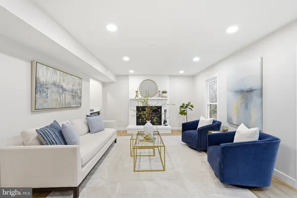 $975,000 | 7204 Joshua Tree Lane, Springfield, VA 22152