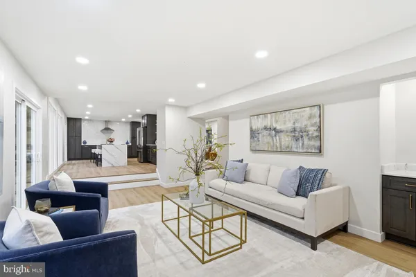 $975,000 | 7204 Joshua Tree Lane, Springfield, VA 22152