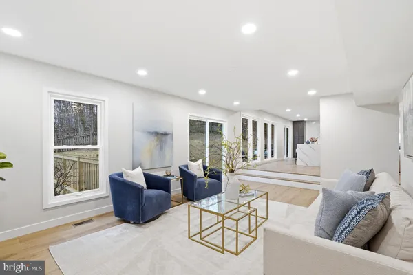 $975,000 | 7204 Joshua Tree Lane, Springfield, VA 22152