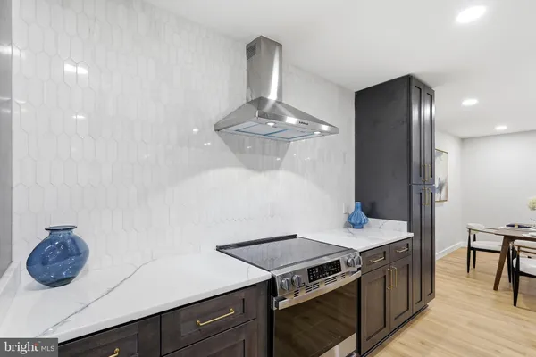 $975,000 | 7204 Joshua Tree Lane, Springfield, VA 22152