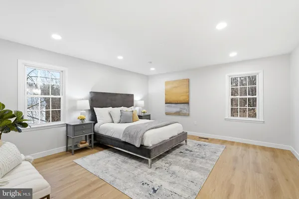 $975,000 | 7204 Joshua Tree Lane, Springfield, VA 22152