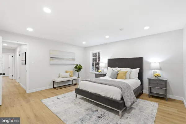 $975,000 | 7204 Joshua Tree Lane, Springfield, VA 22152