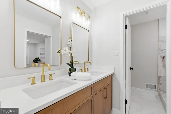 $975,000 | 7204 Joshua Tree Lane, Springfield, VA 22152