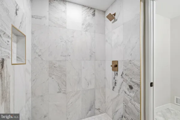 $975,000 | 7204 Joshua Tree Lane, Springfield, VA 22152