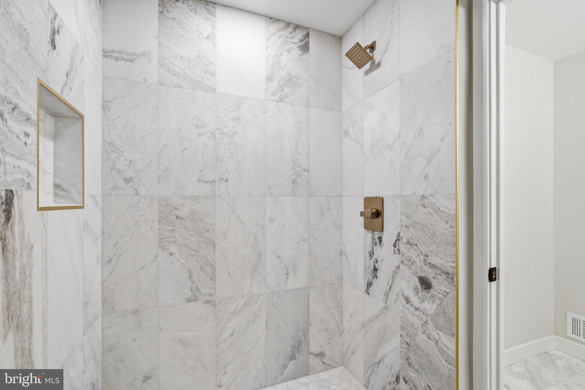 7204 Joshua Tree Lane Springfield, VA 22152 - Photo 36 of 66 Gallery Image 36