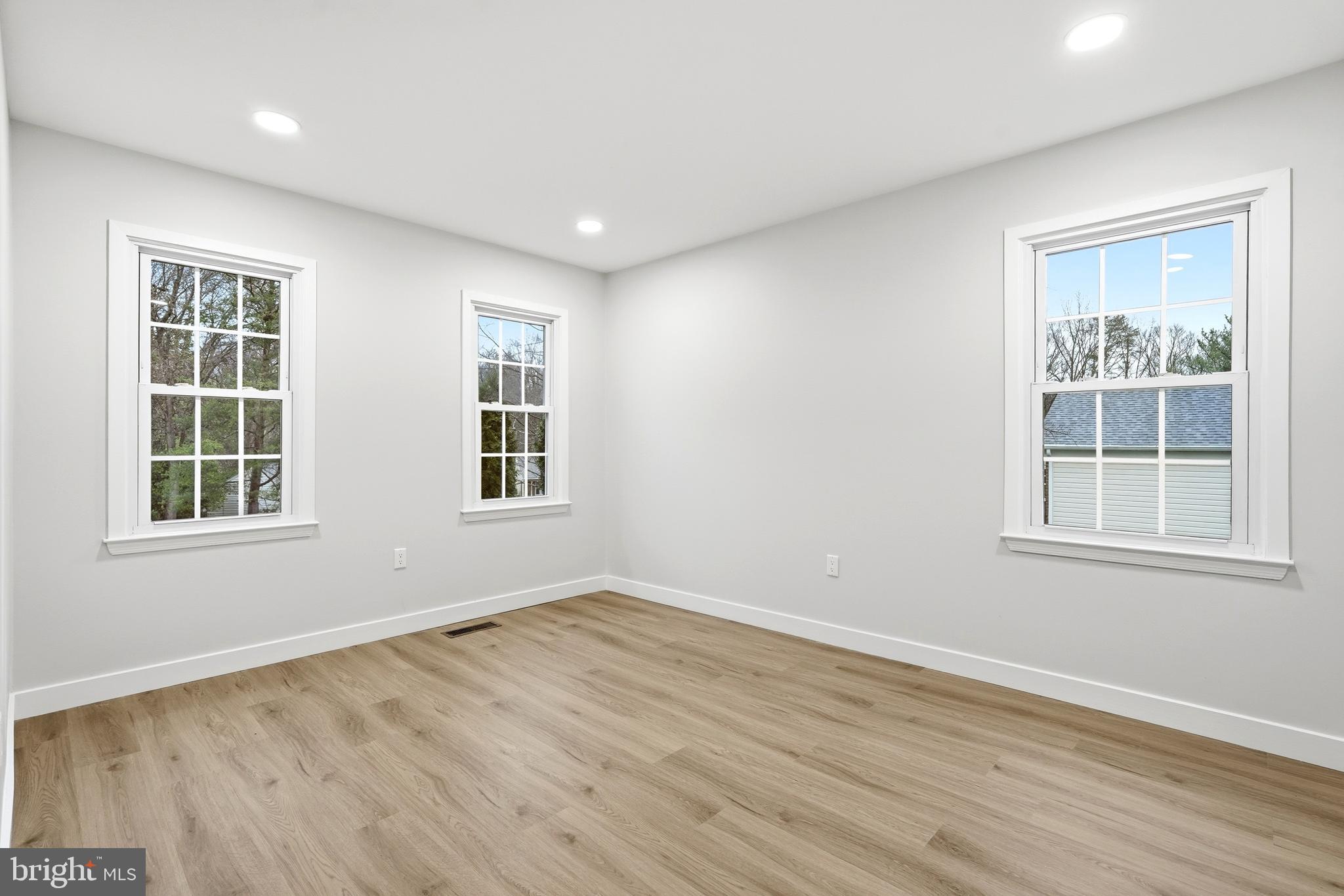 7204 Joshua Tree Lane Springfield, VA 22152 - Photo 39 of 66 Gallery Image 39