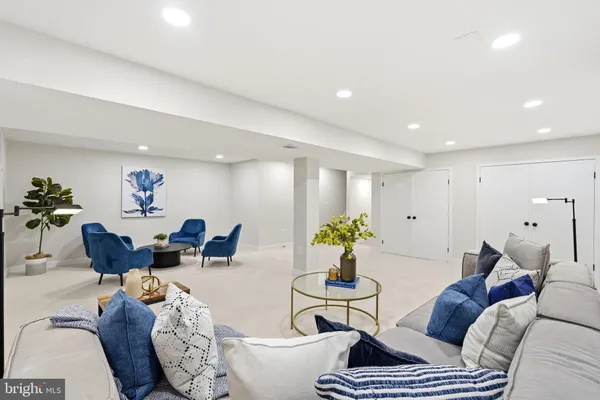 $975,000 | 7204 Joshua Tree Lane, Springfield, VA 22152