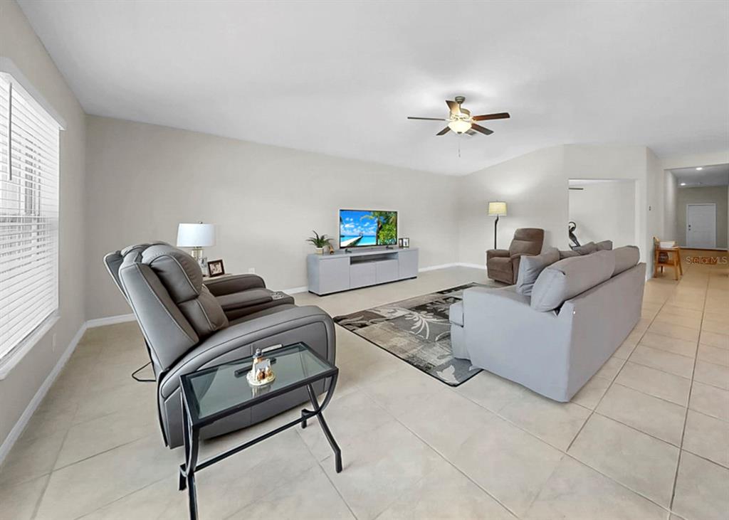 16568 Delia Street Wimauma, FL 33598 - Photo 11 of 54