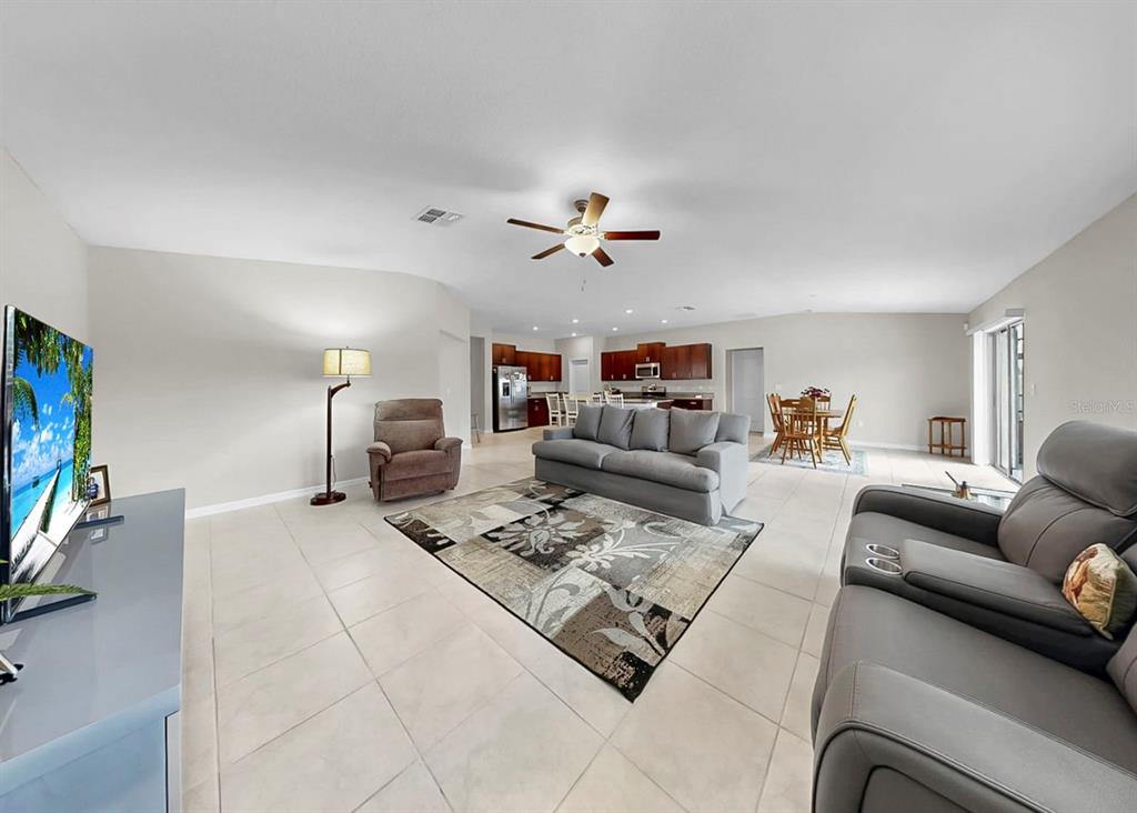 16568 Delia Street Wimauma, FL 33598 - Photo 8 of 54