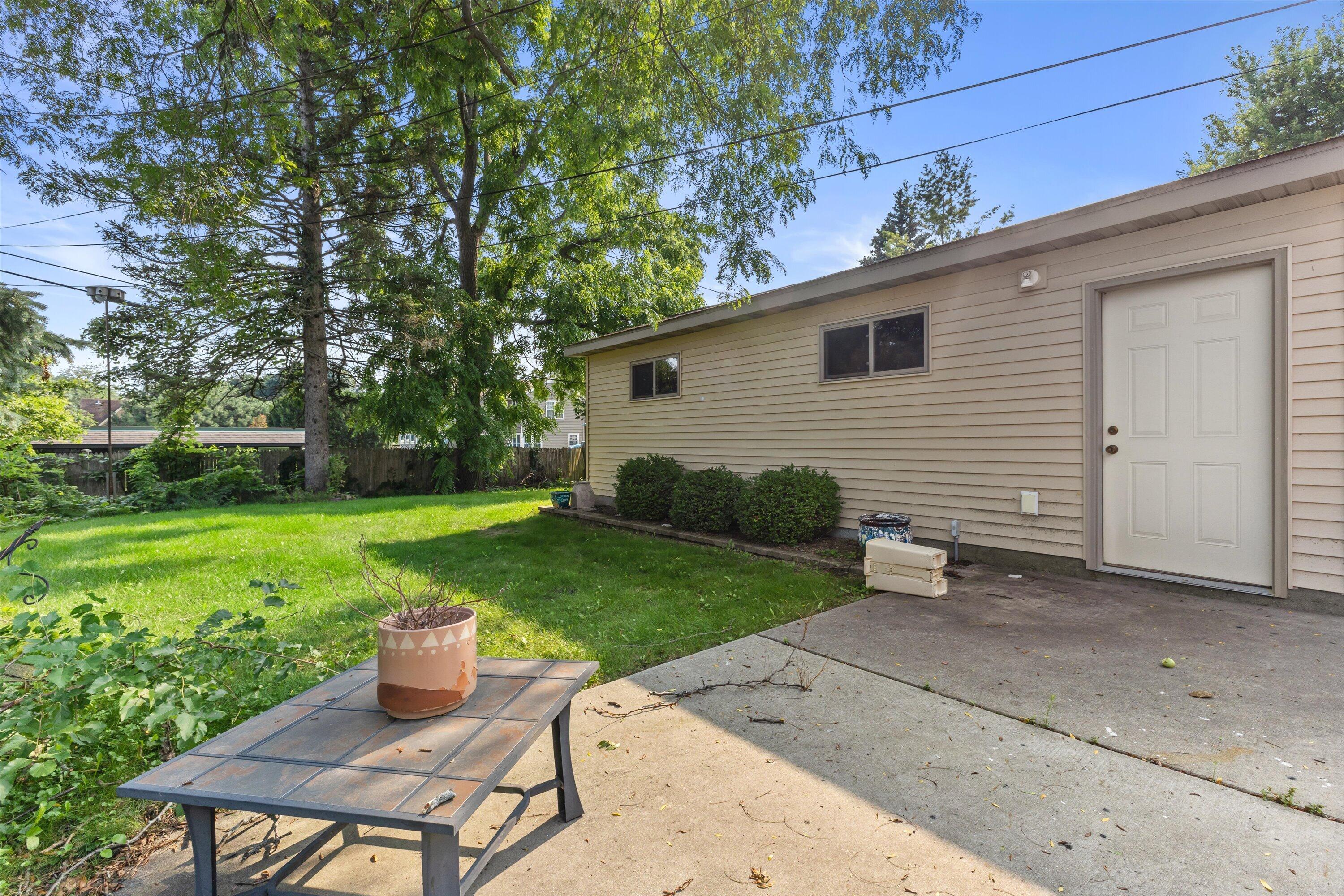 4107 Graceland Boulevard Racine, WI 53405 - Photo 30 of 30 Patio