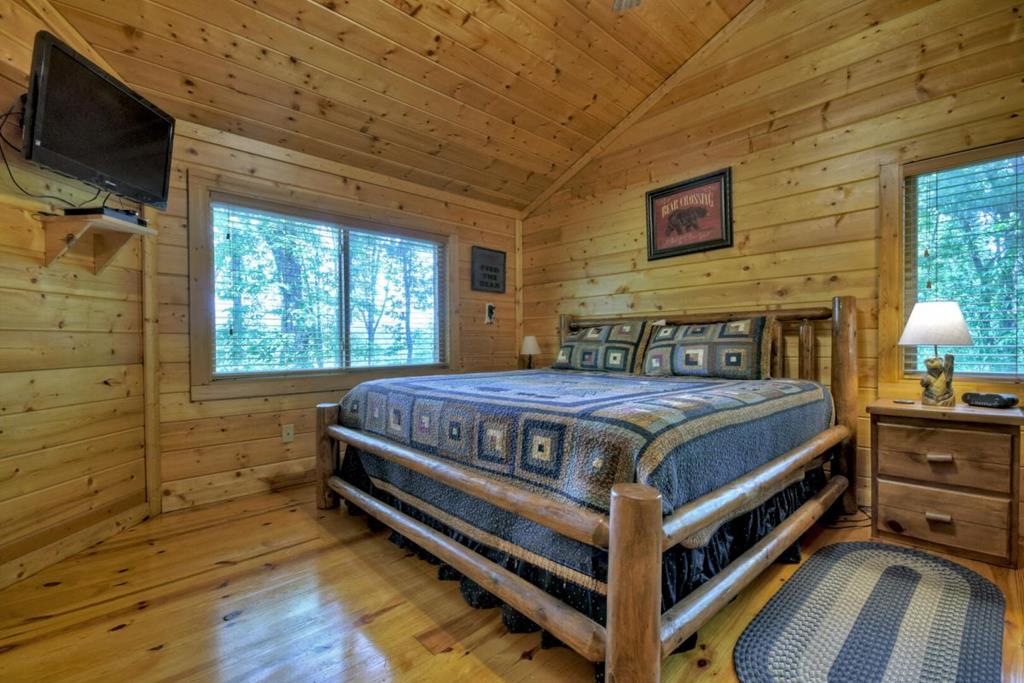 587 Candy Lane Ellijay, GA 30540 - Photo 13 of 40