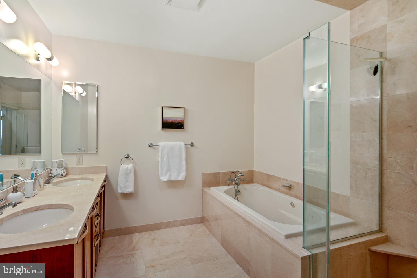 50 South 16th Street, Unit 4504 Philadelphia, PA 19103 - Photo 16 of 20