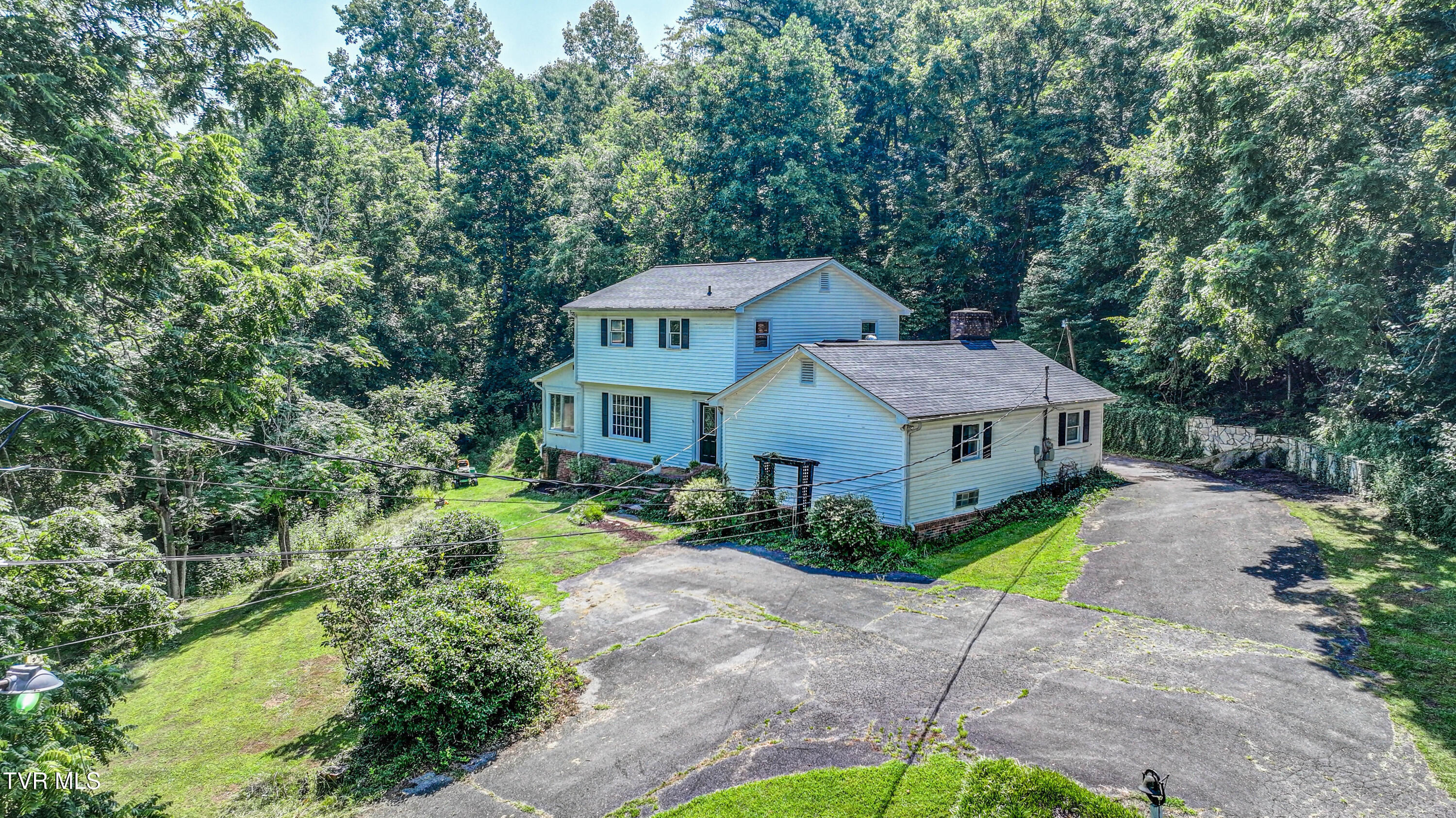 101 Timberlane Road Bristol, TN 37620 - Photo 3 of 70 DJI_20250725111601_0215_D_6_D_7_D_8_D_9_