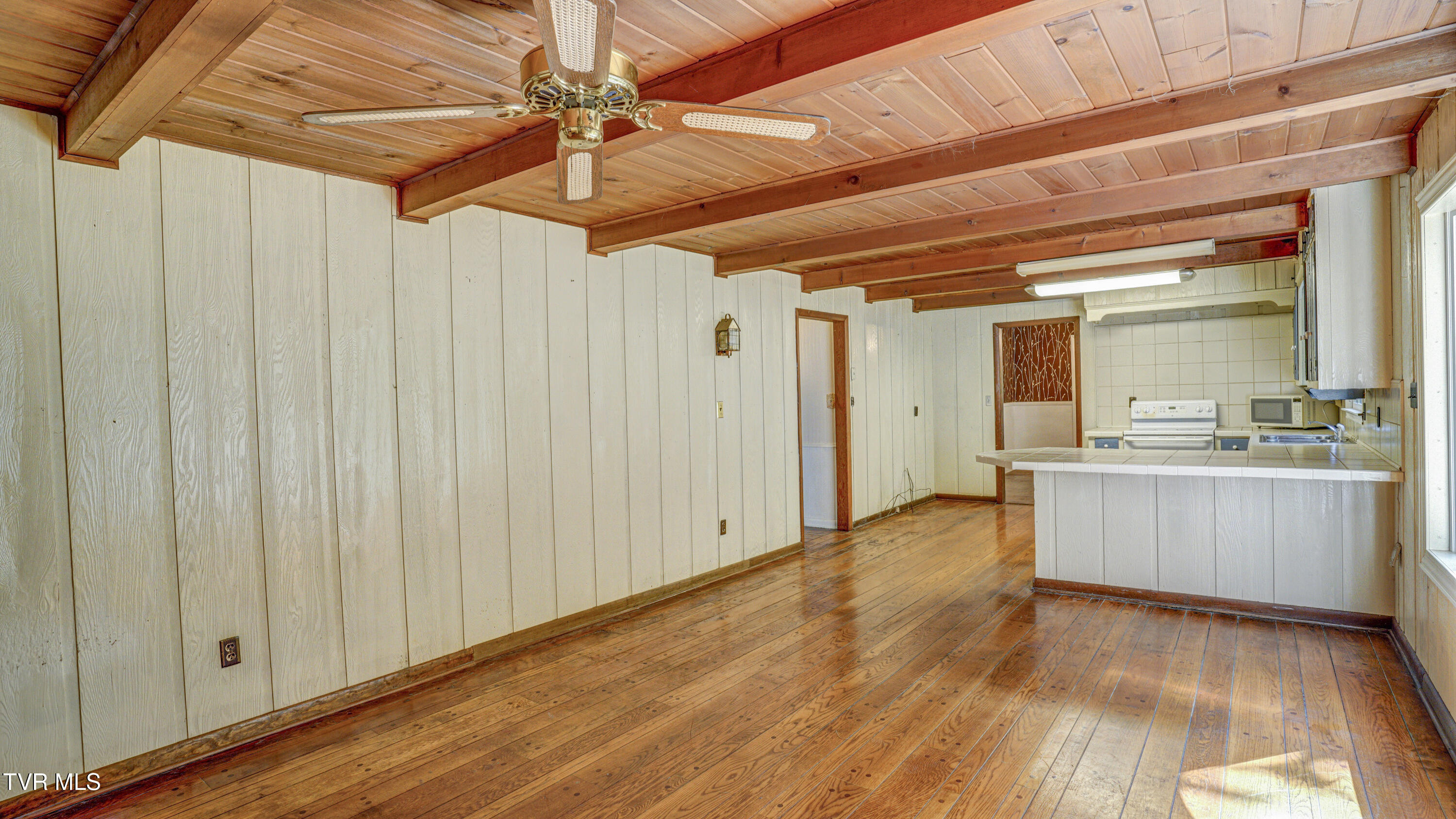 101 Timberlane Road Bristol, TN 37620 - Photo 37 of 70 _DSC5278_79_80_81_82