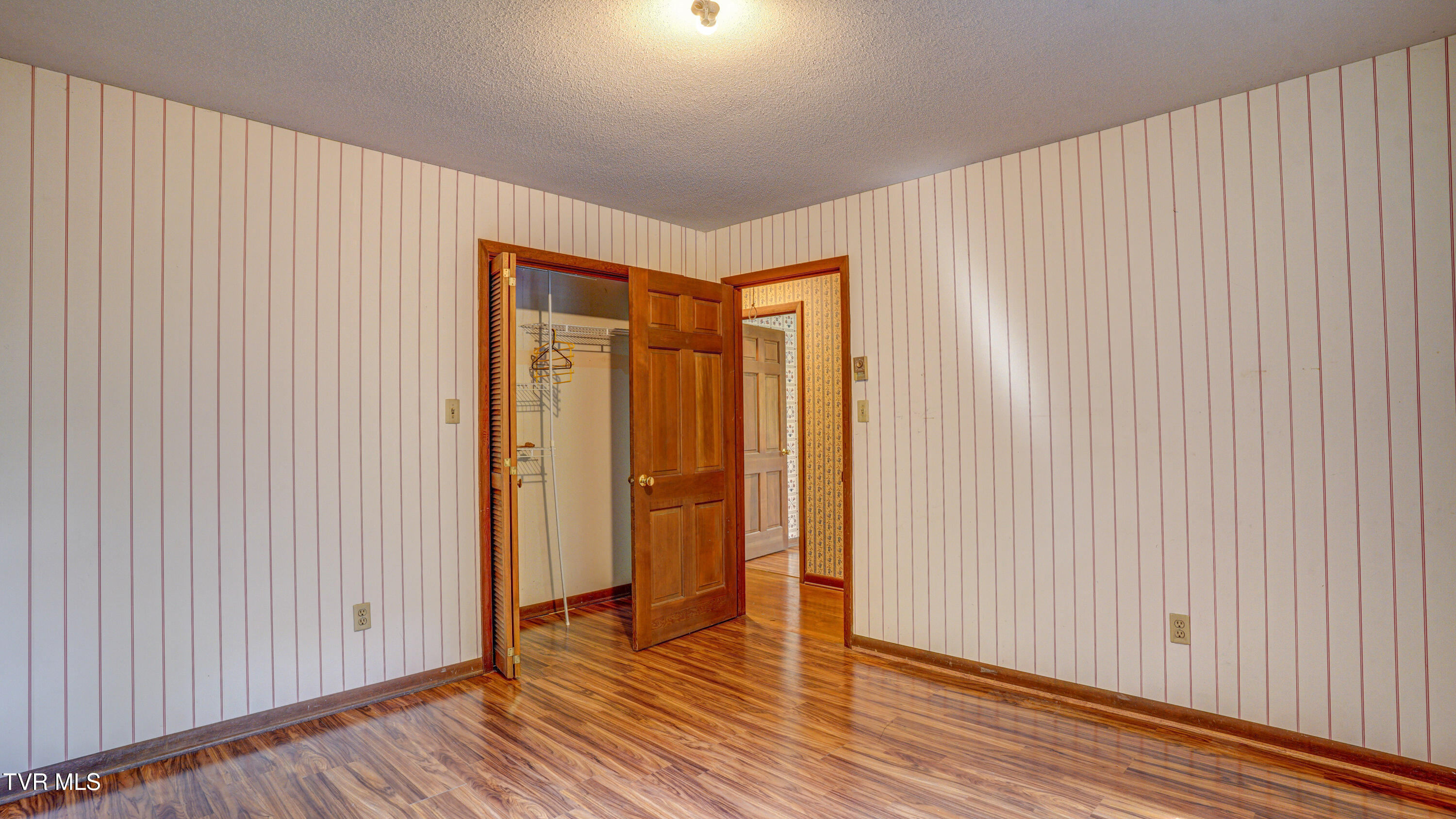 101 Timberlane Road Bristol, TN 37620 - Photo 54 of 70 _DSC5363_4_5_6_7