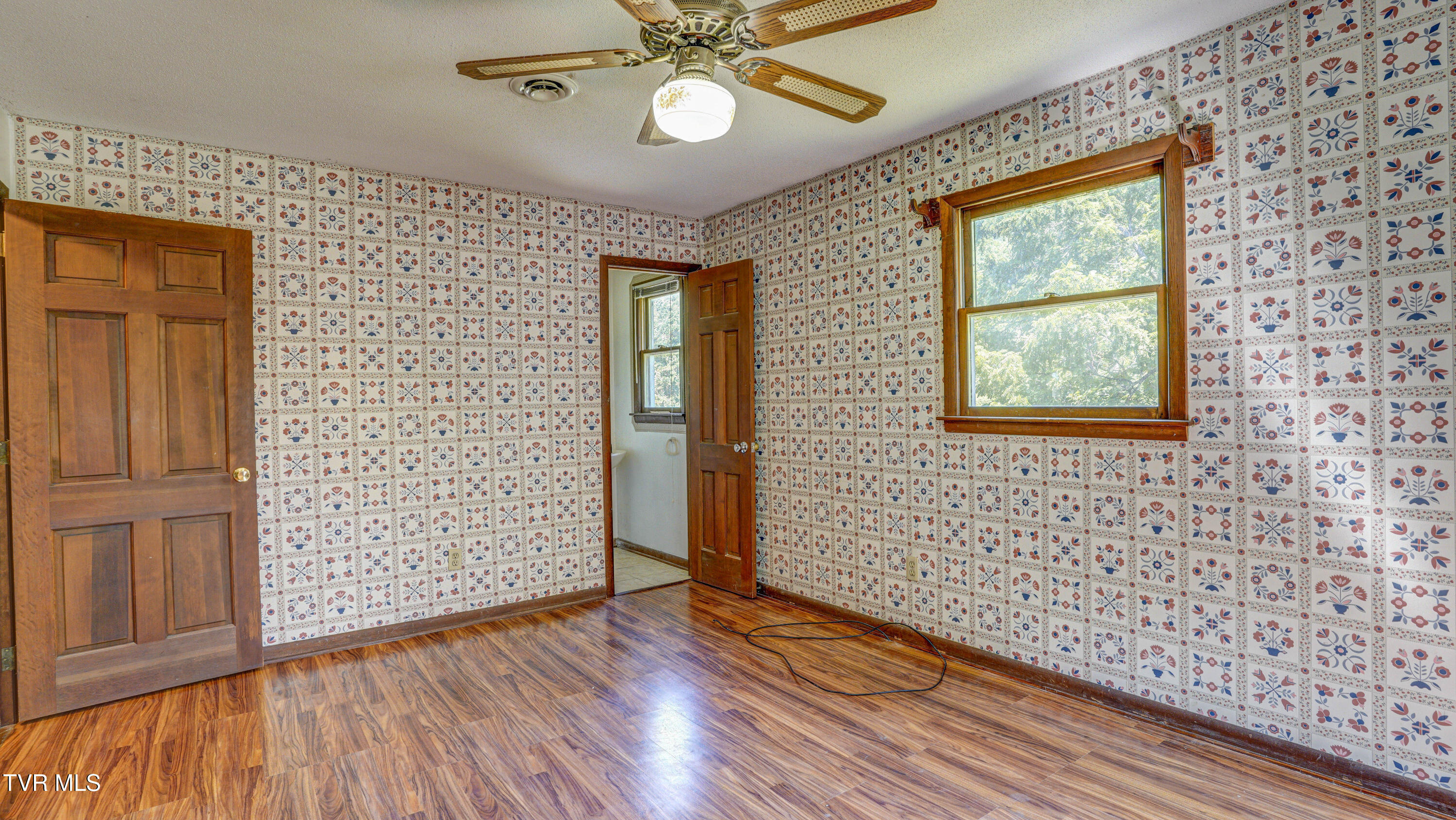 101 Timberlane Road Bristol, TN 37620 - Photo 59 of 70 _DSC5388_89_90_91_92