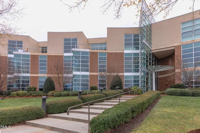 $2,100,000 | 335 West Barbee Chapel Road, Chapel Hill, NC 27517