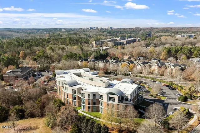 $2,100,000 | 335 West Barbee Chapel Road, Chapel Hill, NC 27517